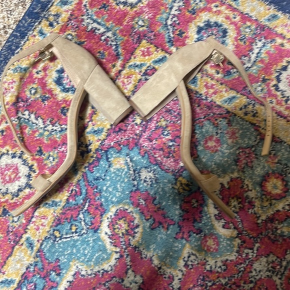 Jessica Simpson heels - Picture 2 of 7